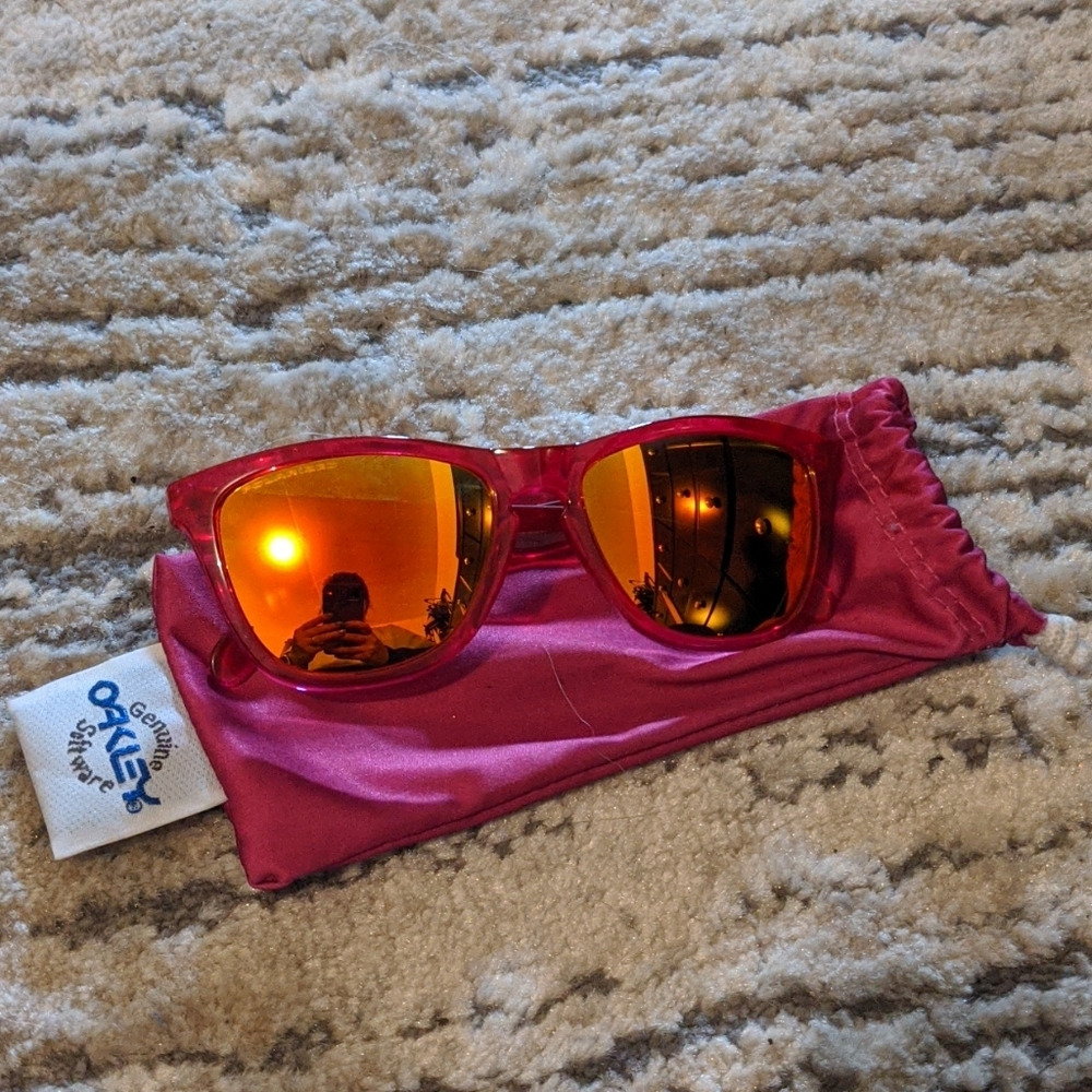 Women's Polarized Oakley Sunglasses